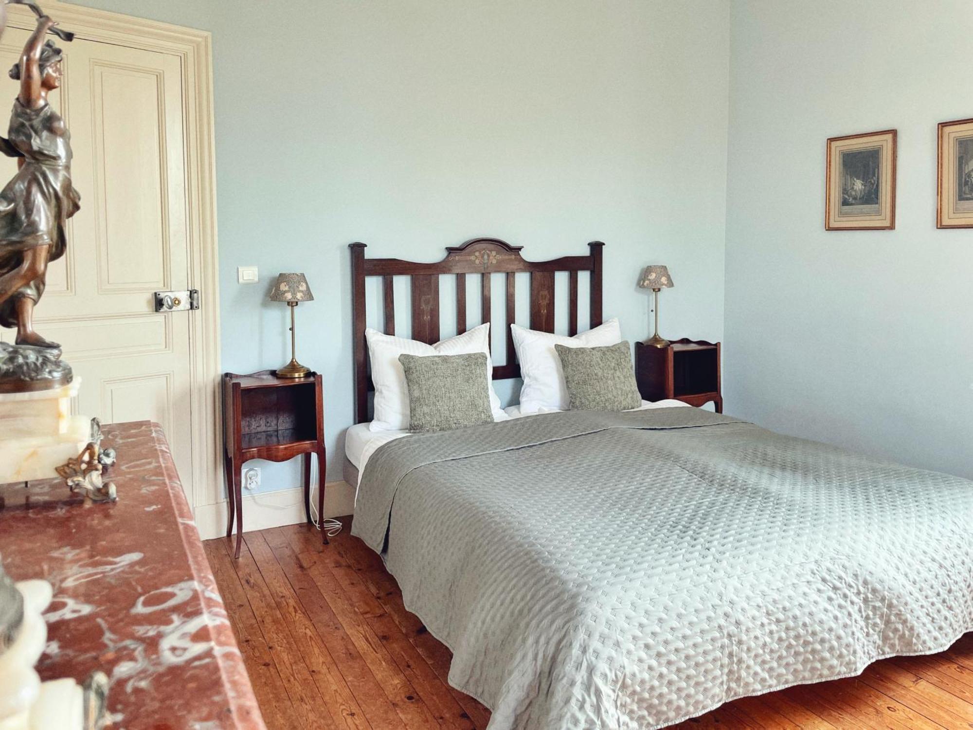 Petit Chateau Le Piot Bed & Breakfast Fleurance Bagian luar foto
